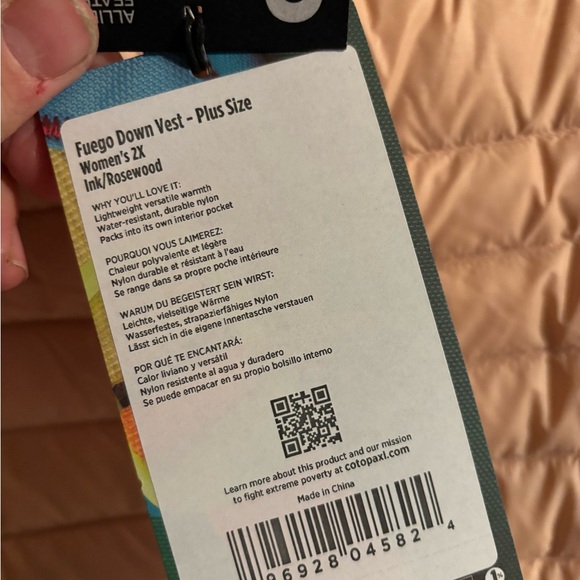 NWT - Cotopaxi Women's Fuego Down Vest - Picture 4 of 5